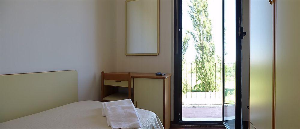 Hotel Daniela Ferrara Esterno foto