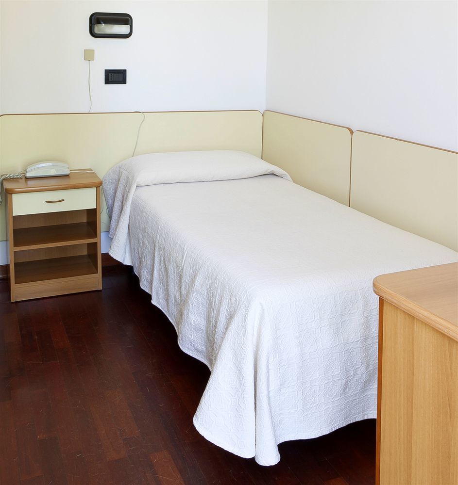 Hotel Daniela Ferrara Esterno foto