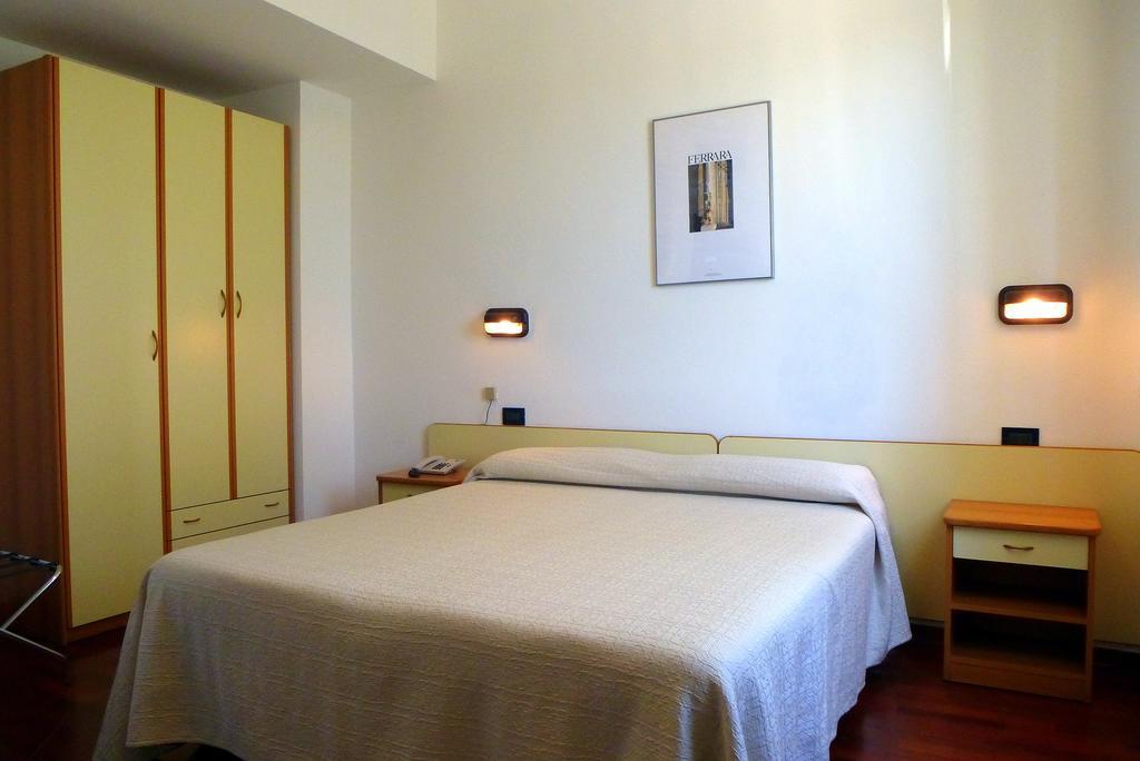 Hotel Daniela Ferrara Camera foto