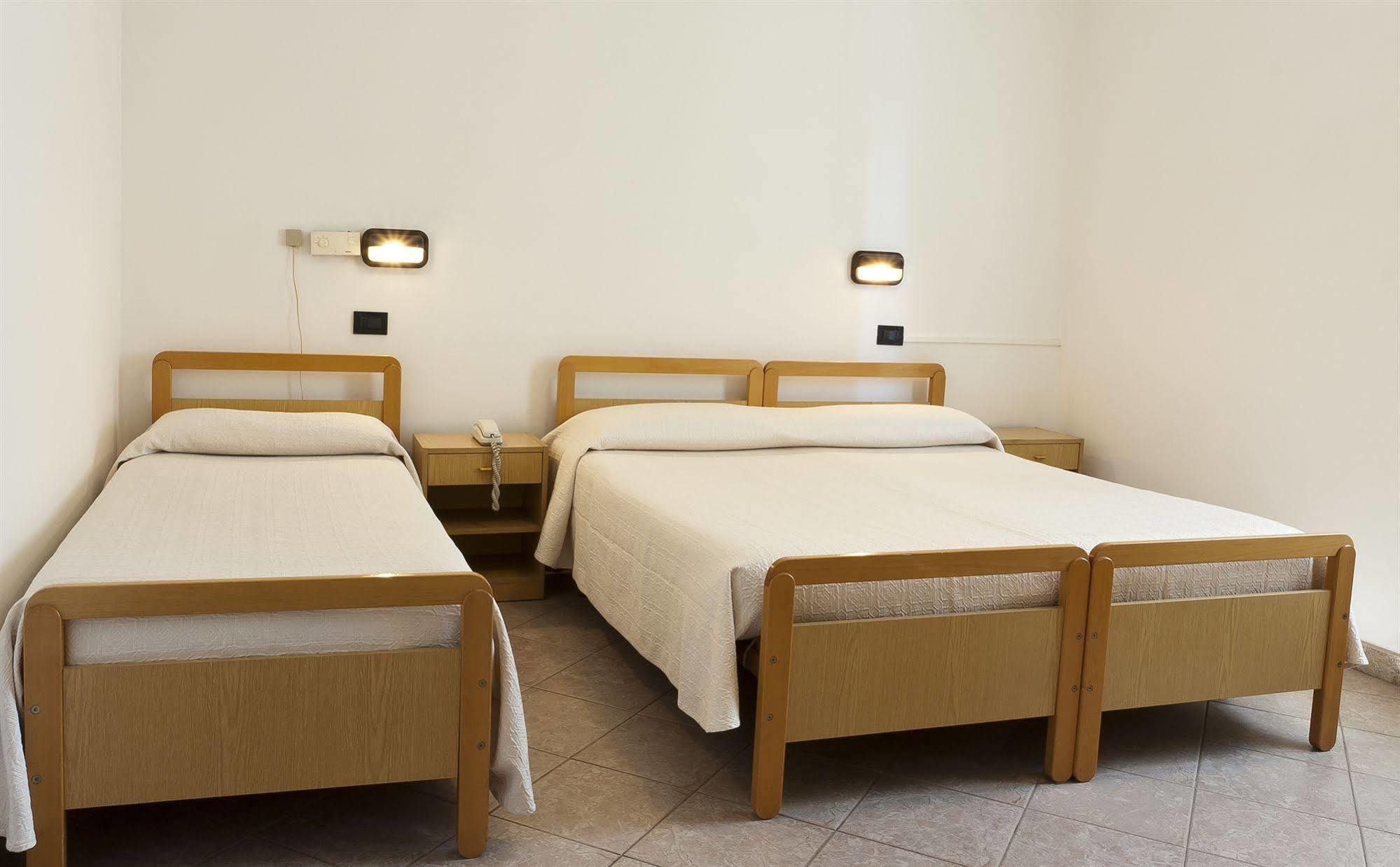 Hotel Daniela Ferrara Esterno foto