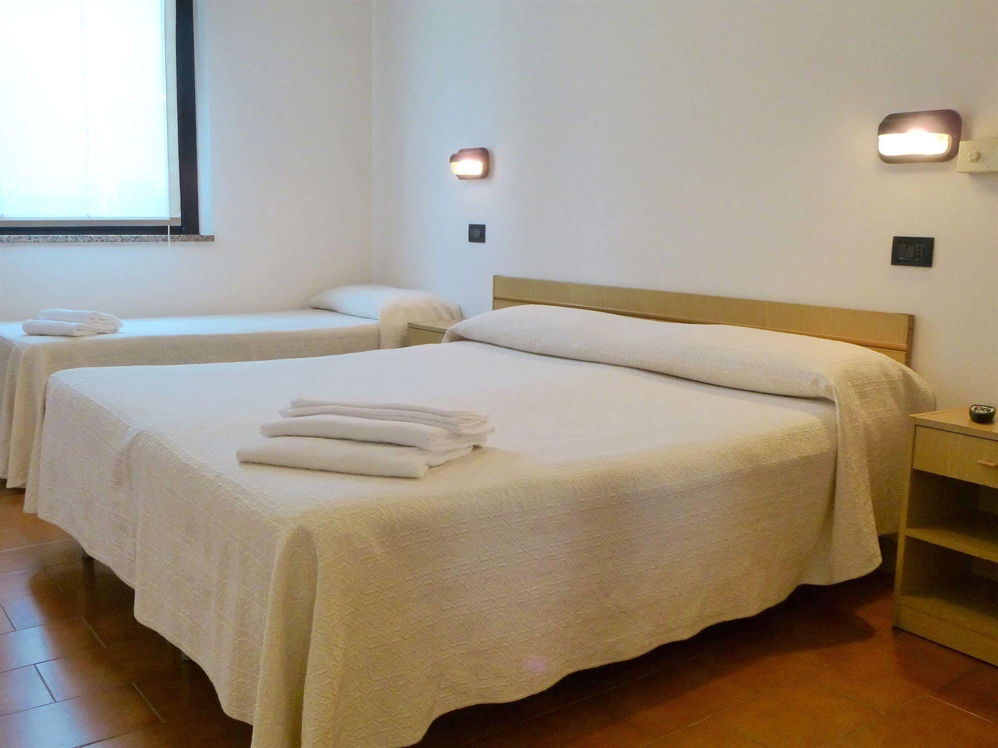 Hotel Daniela Ferrara Esterno foto